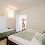 Apartmán Mediterranes Nur 300 Meter Zum Mit Privatparkplatz, Grill, Klima Crikvenica