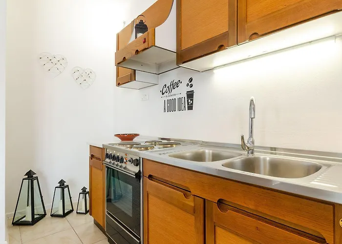 Mediterranes Nur 300 Meter Zum Mit Privatparkplatz, Grill, Klima *