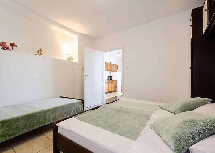 Διαμέρισμα Mediterranes Nur 300 Meter Zum Mit Privatparkplatz, Grill, Klima Crikvenica