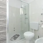 Mediterranes Nur 300 Meter Zum Mit Privatparkplatz, Grill, Klima