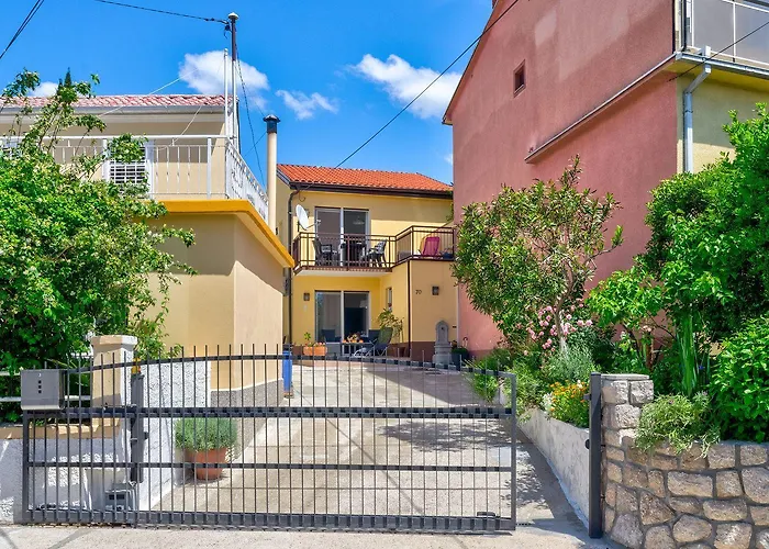 Mediterranes Nur 300 Meter Zum Mit Privatparkplatz, Grill, Klima *